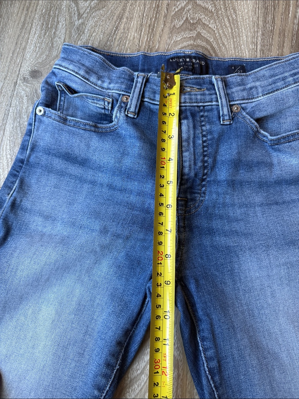 Lucky Brand Women's Light Blue Skinny Jeans - Picture 11 of 13